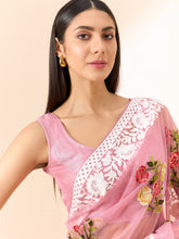 Neat Looking Saree in Pink Colour